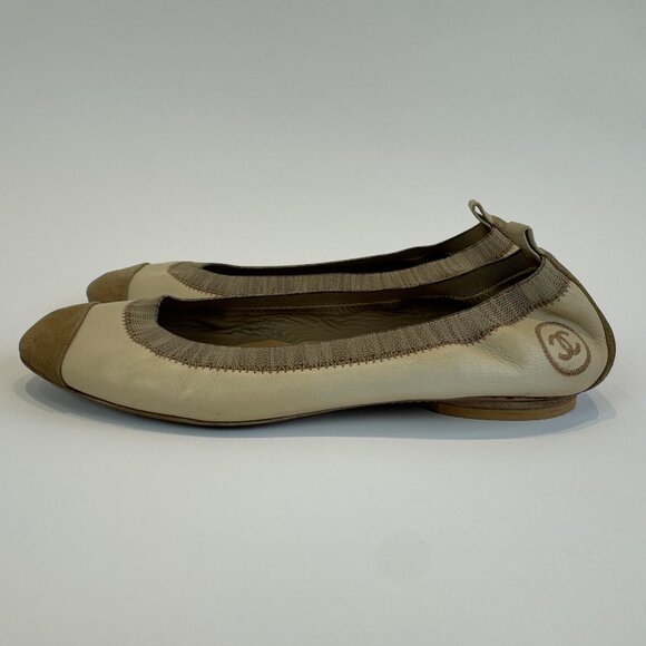 Chanel Beige Leather & Suede Flat Ballet Slippers, Size 40 EU - Picture 3 of 14